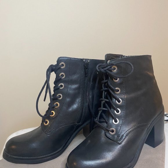 Women's Aldo Boots - Picture 3 of 5